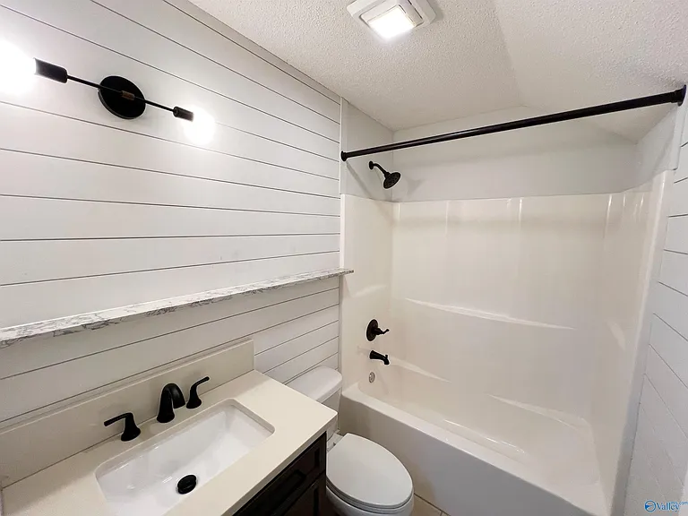 470 Shamrock Dr — Photo 27