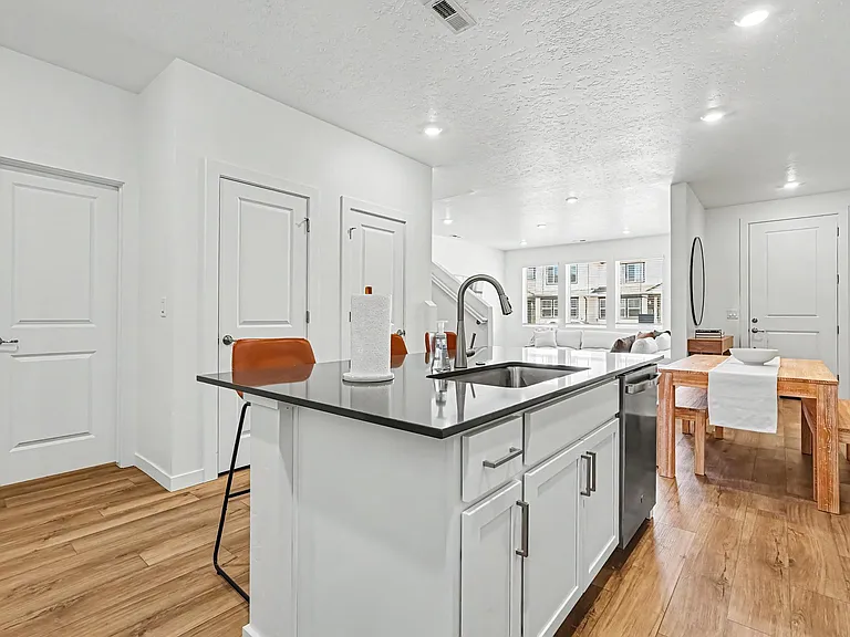4125 W Perspective St — Photo 9