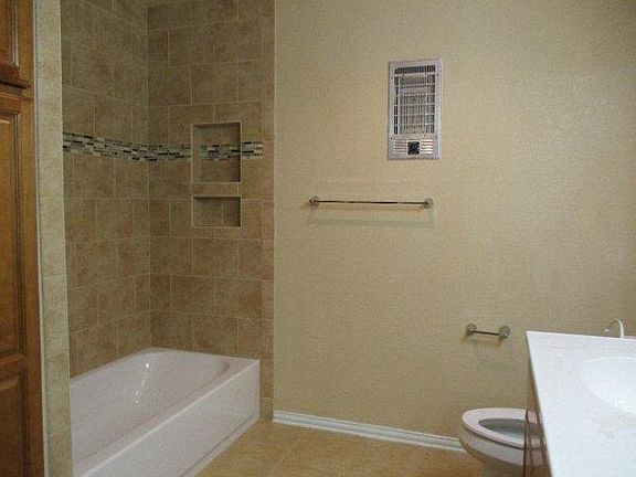 5th image of 2301 Ella Ave