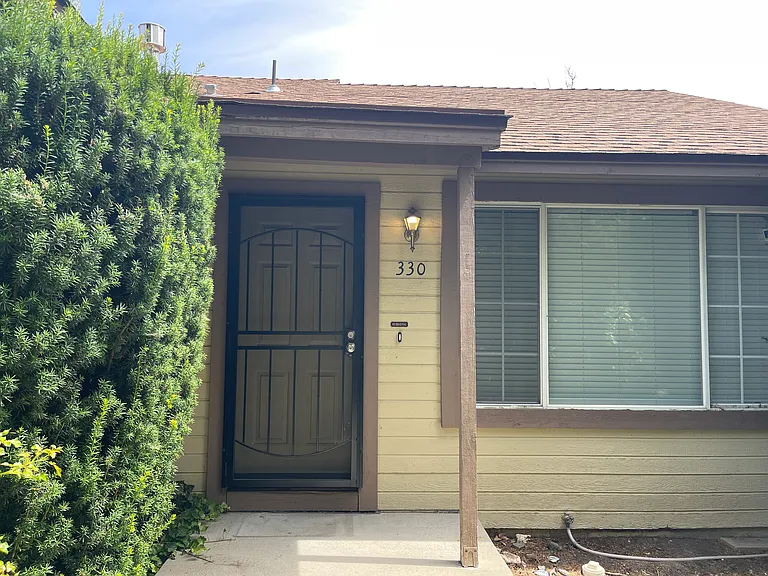 330 Blue Skies Dr — Photo 2