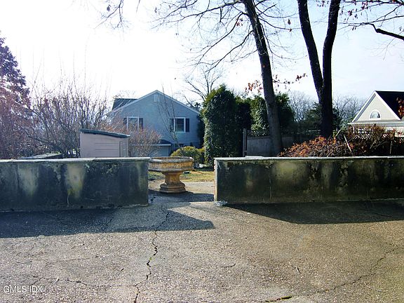 2nd image of 47 Ridge St