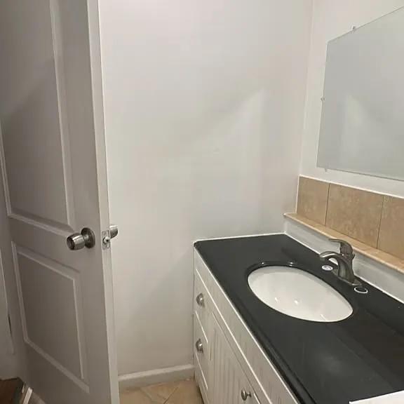 164 University Ave #1 — Photo 7
