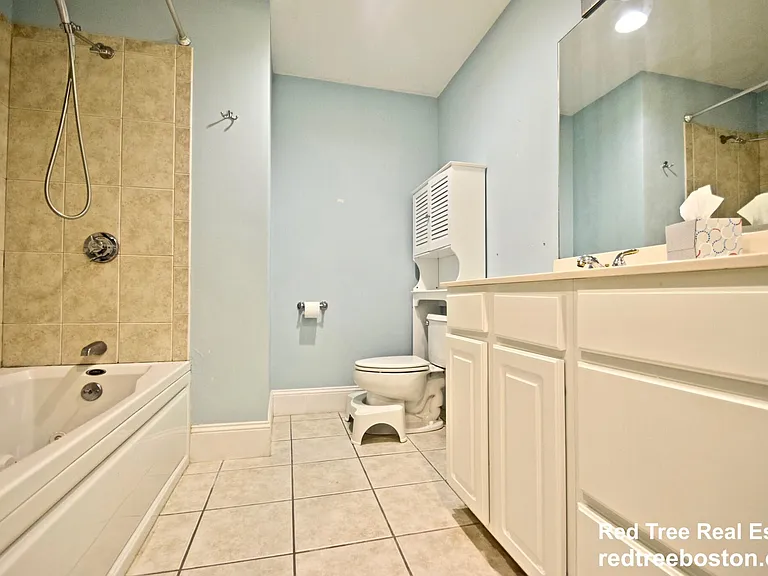 1306 Columbia Rd #3 — Photo 8