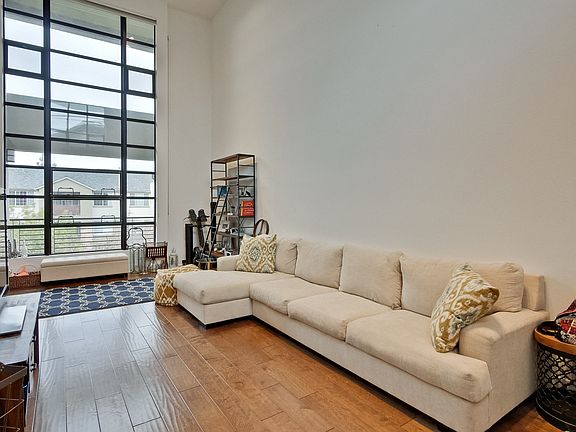 4th image of 350 E Mission St Unit 216