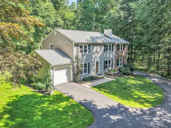 1392 Reservoir Rd, Honey Brook, PA 19344