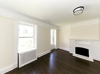 Rented by R New York