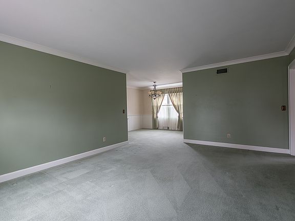 3rd image of 2456 Spencer Dr