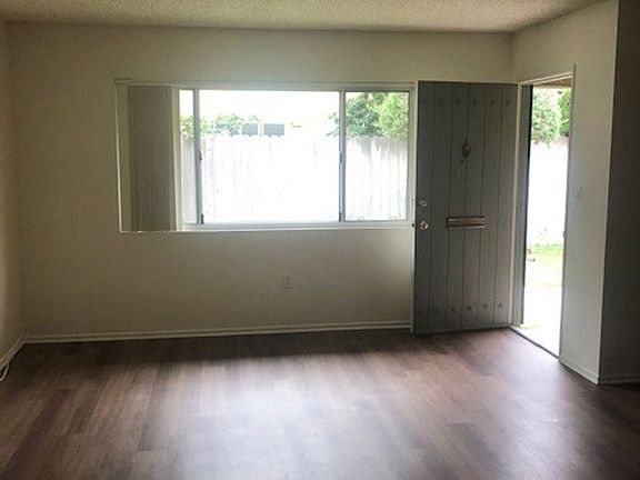 3rd image of 16572 Kellog Cir APT 3