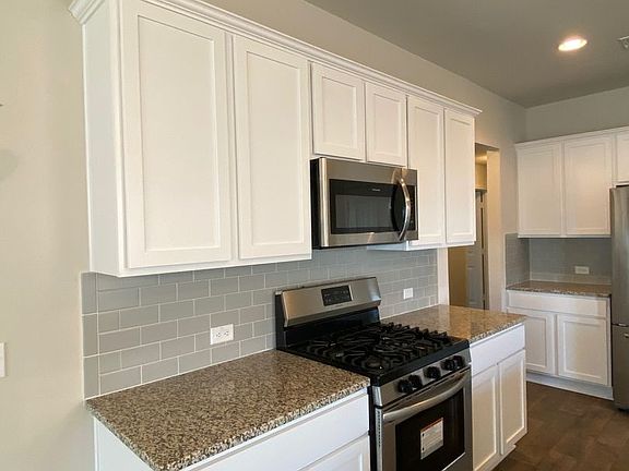 4th image of 104 Sandhill Piper St
