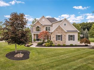 2382 Pine Valley Dr, Willoughby, OH 44094