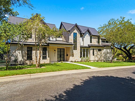 2nd image of 2301 Westworth Cir