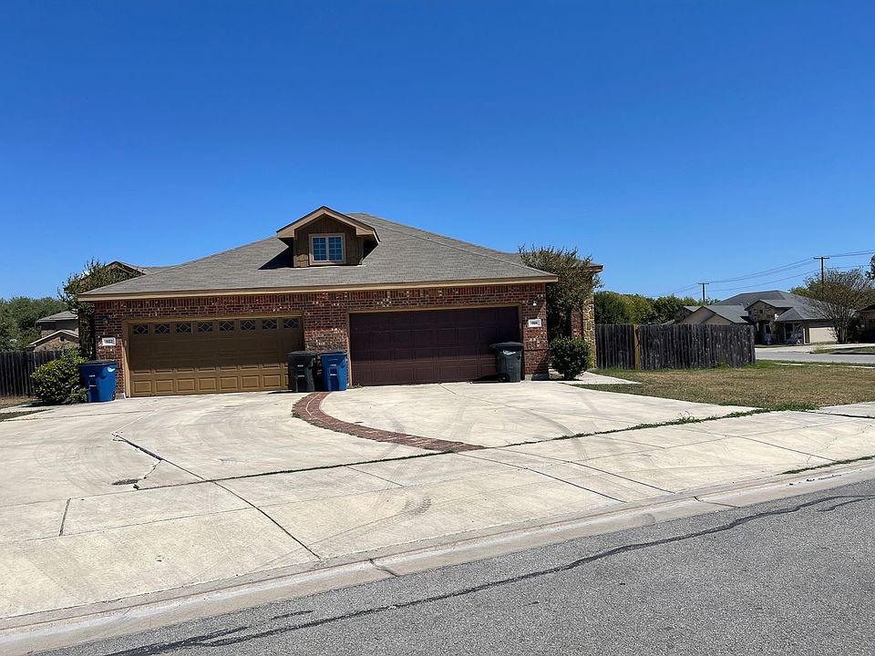 1st image of 918 Brown Rock Dr