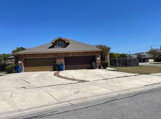 918 Brown Rock Dr, New Braunfels, TX 78130