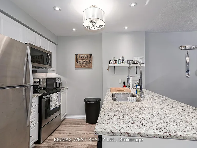5 Anchorage Cres #107 — Photo 9