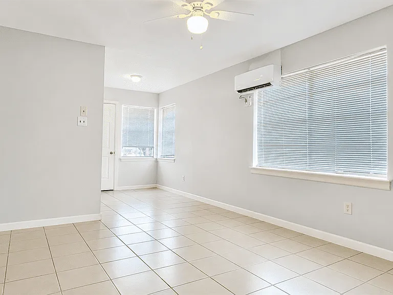 7818 Oak Knoll Ln #A — Photo 5