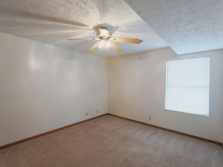 2221 S Street — Photo 18