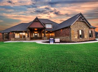 7124 N Shore Dr, Tuttle, OK 73089