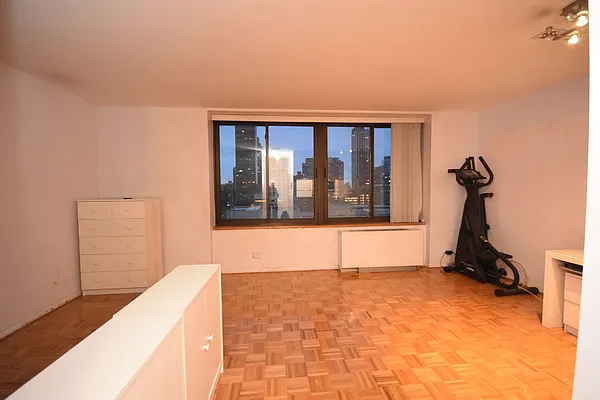 Sold by Luxury Habitat | media 1