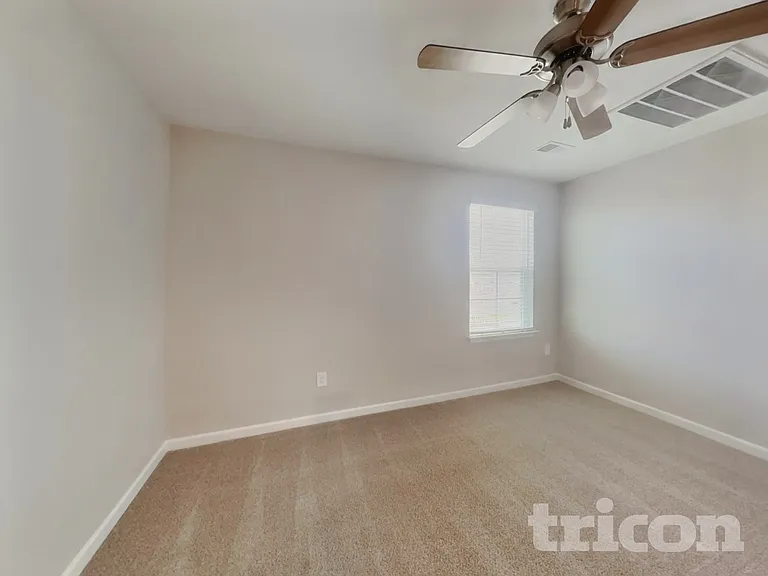 6858 Keeneland Dr — Photo 18