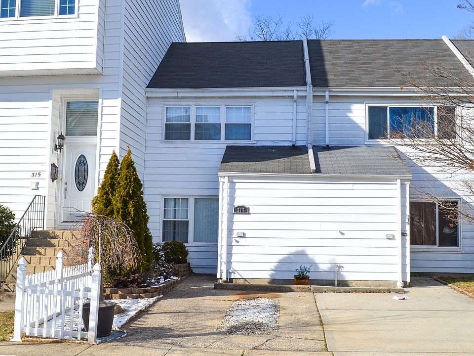 1st image of 317 Hampton Green Staten Island