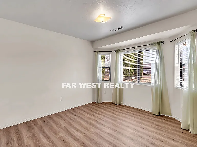 4945 N Harlequin Dr — Photo 4