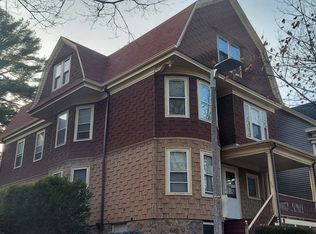9 Oakview Ter, Jamaica Plain, MA 02130