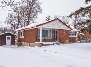 120 4th Ave, Kitchener, ON N2C 1N8
