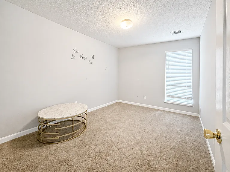 5013 Kens Ct — Photo 6