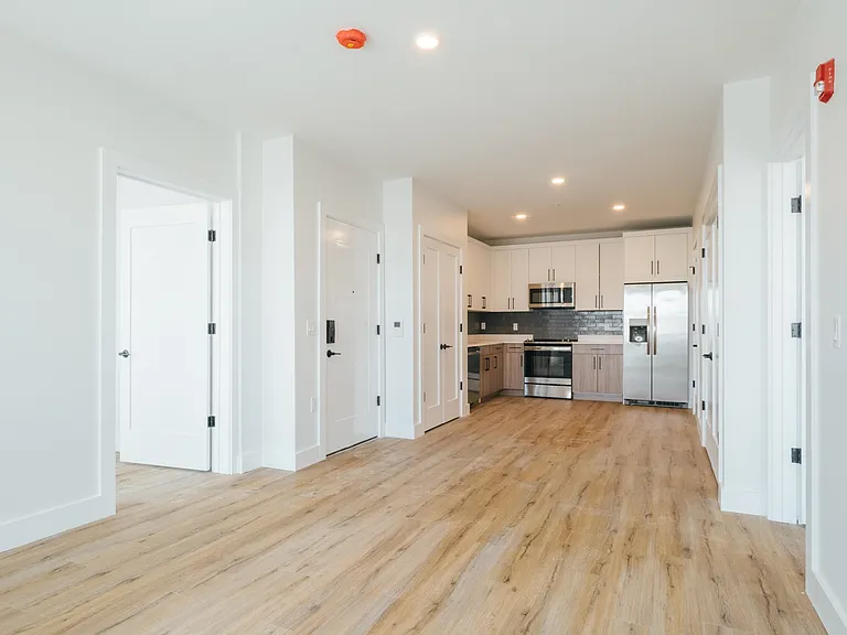 67 Dr Martin L King Blvd #103 — Photo 11