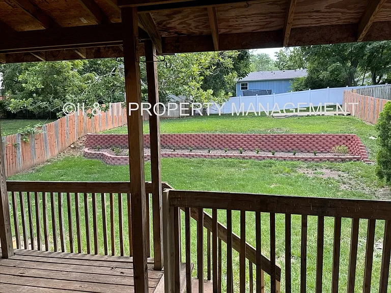 4715 Fontana St — Photo 22