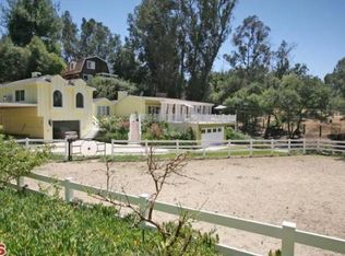 20555 Cheney Dr, Topanga, CA 90290