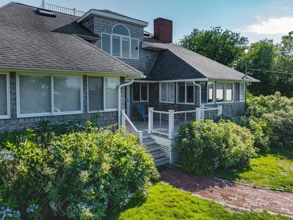 11 Highland Ter, Plymouth, MA 02360