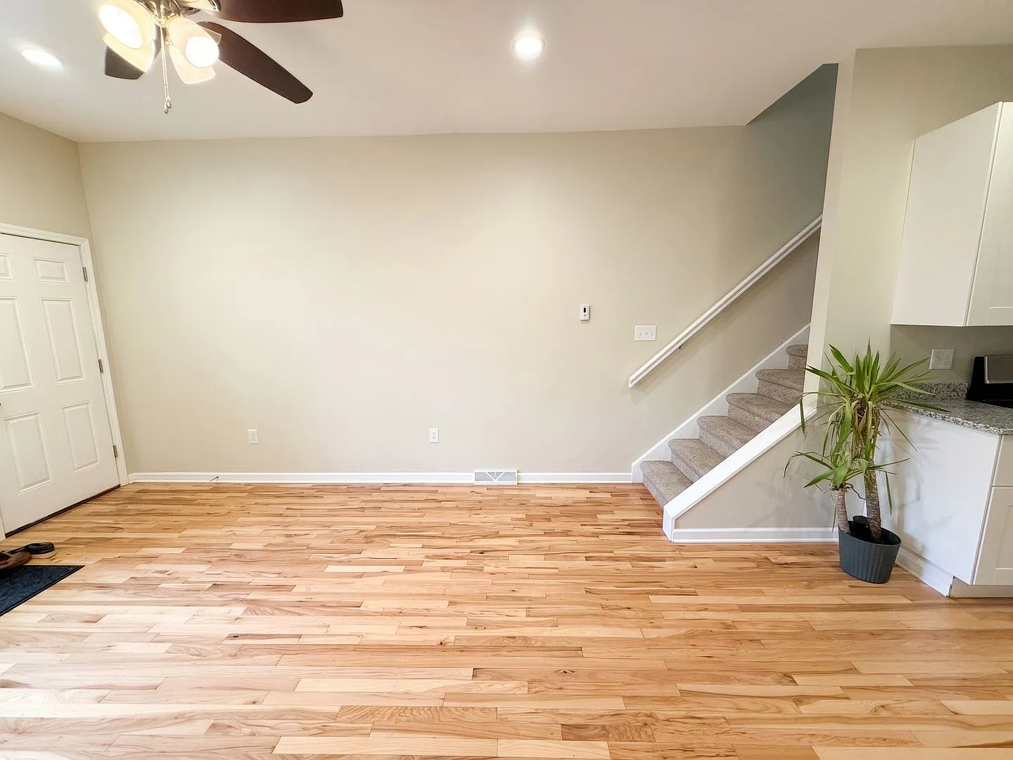 Modern Rental - Lawrenceville — Photo 3