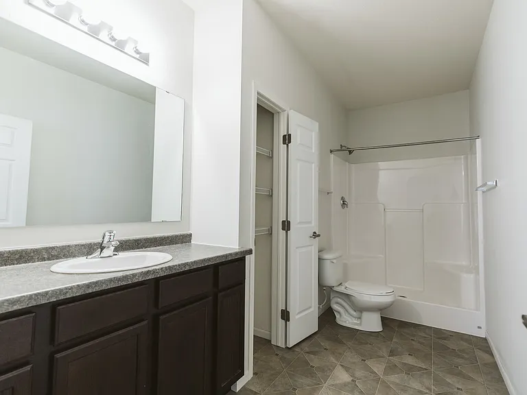 Live at Silver Lake Apartments — Photo 7