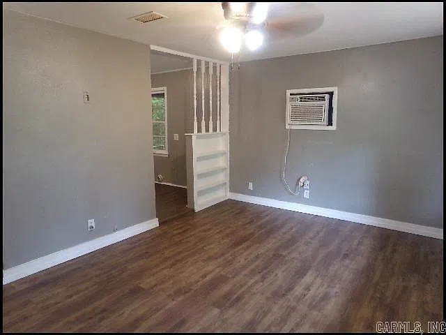 2 bed, 1.0 bath, 720 sqft, $900 — Photo 3