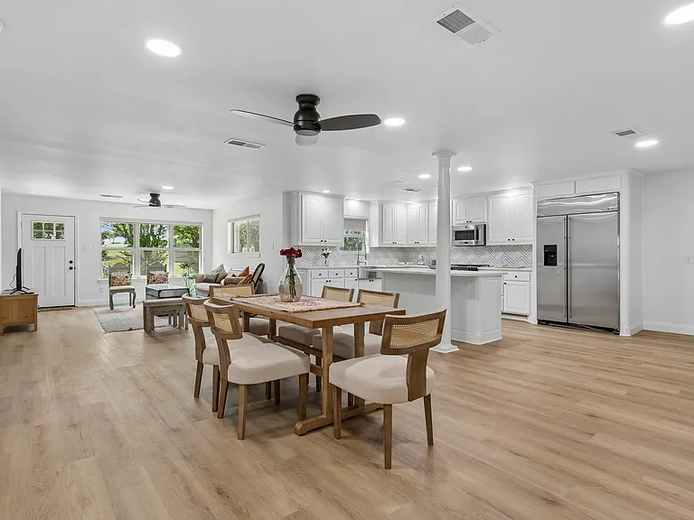 1212 W Murphy Rd — Photo 11