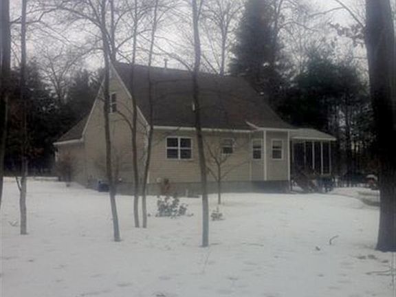 4th image of 19 Stevens Ct