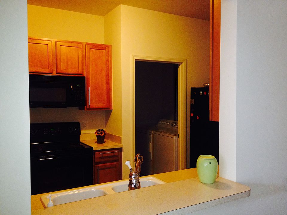 1st image of 17104 Addington Dr
