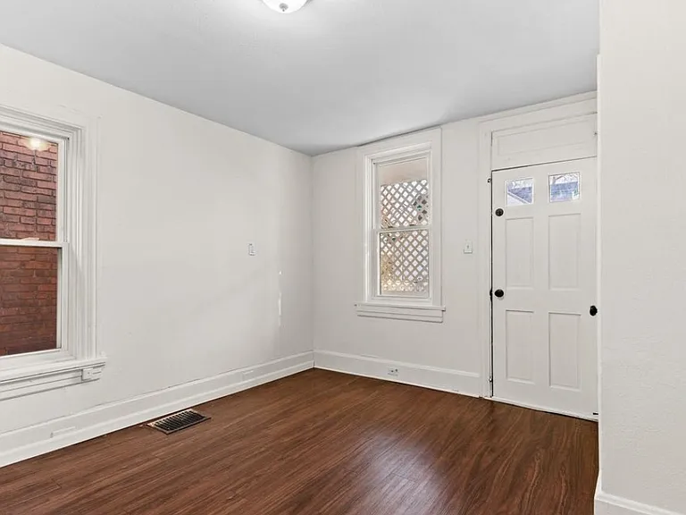 635 Camp St — Photo 15