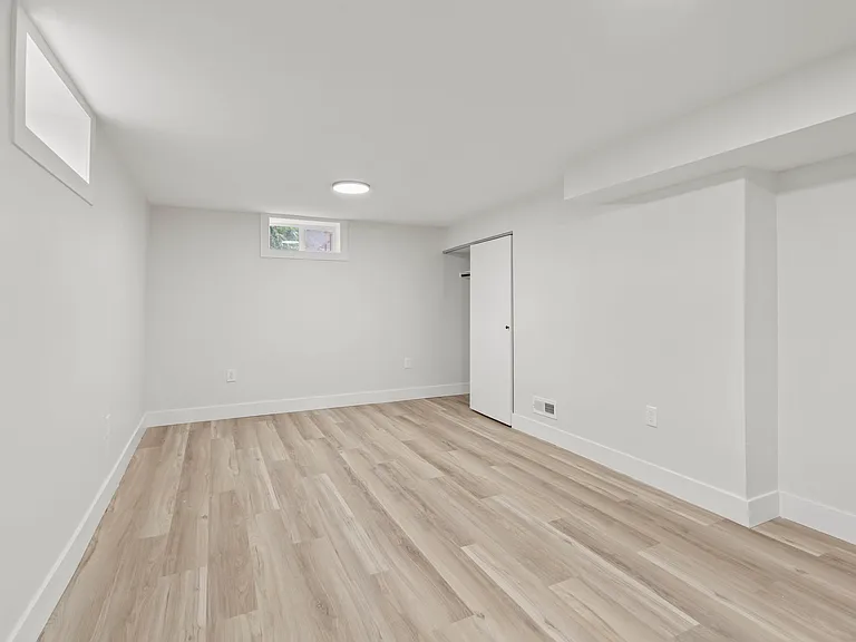 2511 Baywood St — Photo 12