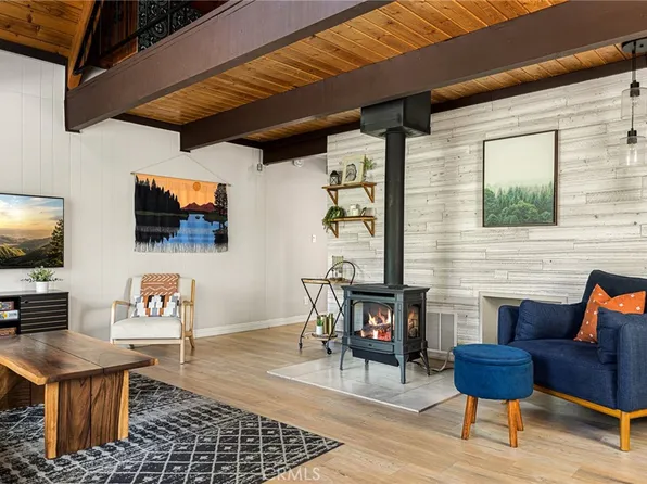 2435 Fir Dr, Arrowbear Lake, CA 92382