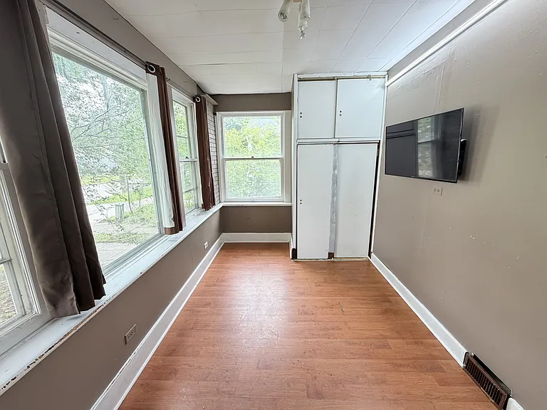 337 Maxwell St — Photo 5