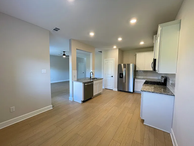 1414 Windermere Way — Photo 6