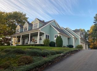 8 Harvestwood Ln, Mansfield, MA 02048