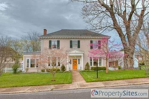 2nd image of 615 N Washington Ave