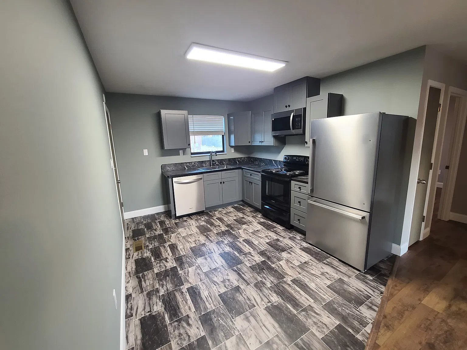 2 bed, 783 sqft, $1,200 — Photo 2