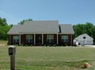 5125 Woodmont Dr, Tuscumbia, AL 35674