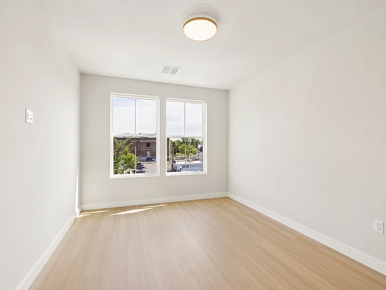 118 Elm Street — Photo 15