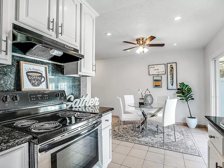 4504 Thornton Ave — Photo 7