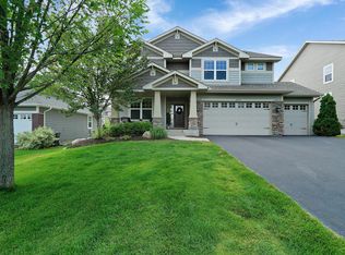 8818 Bellevue Ct, Chanhassen, MN 55317